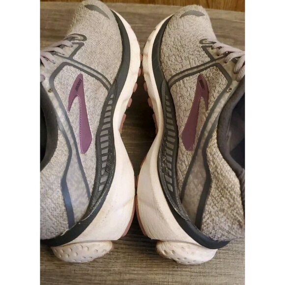 Brooks Athletic Shoes in Gray and Pink - Picture 5 of 12